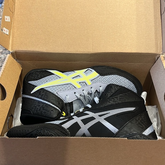 NIB ASICS Mat Control 3 Men’s wrestling sneakers / shoes Size 7 - Picture 9 of 9